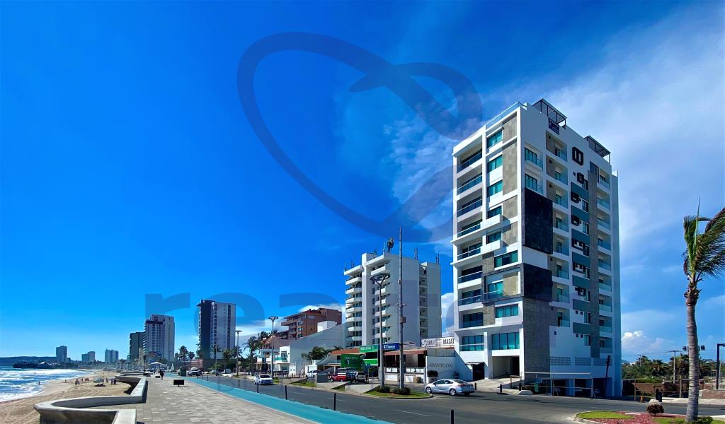 DEPARTAMENTO EN VENTA FRENTE AL MALECON DE MAZATLÁN 