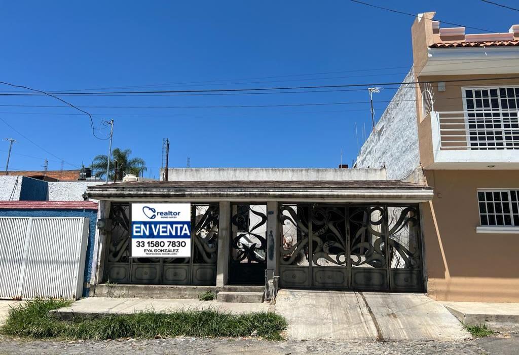 BODEGA EN VENTA EN LOMAS DE TABACHINES, ZAPOPAN, JAL.