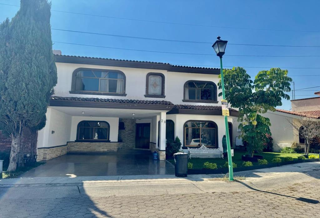 CASA EN VENTA EN NACIONES UNIDAS, Coto Essex