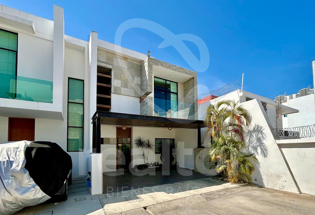 CASA EN VENTA EN MAZATLÁN, LAS GAVIOTAS ZONA DORADA.