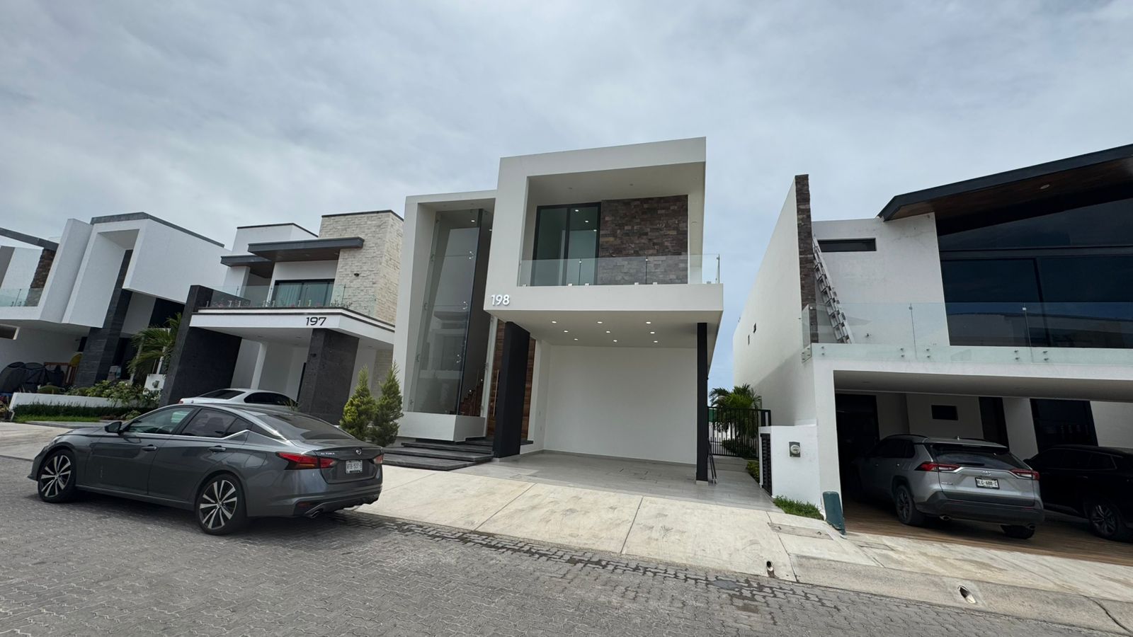 0081, CASA EN VENTA EN MAZATLAN, SINALOA (FRACC. PARAISO MARINA)