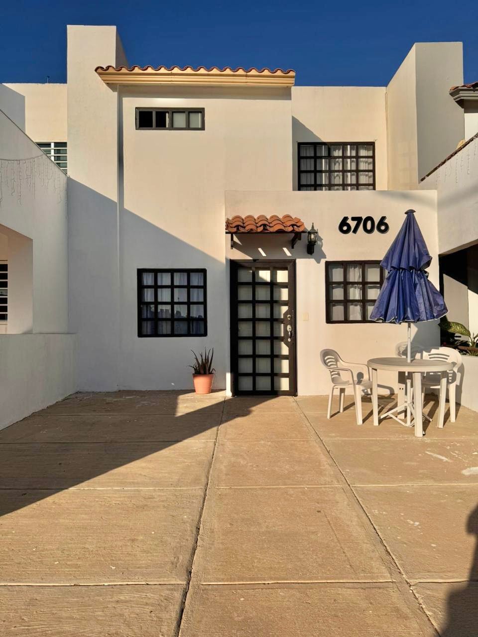 00115, CASA EN RENTA AMUEBALADA EN MAZATLAN, SINALOA (HACIENDA DEL SEMINARIO-COTO SAN FERNANDO)